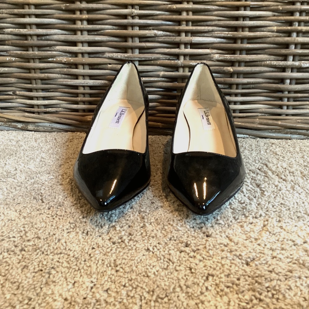 LK Bennett Black Patent Kitten Heel Pumps size 36 NEW
